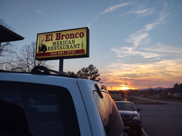 The Taste of Mexico: Living Near El Bronco Mexican Restaurant in North Carolina. Big Hills at Horse Shoe New Houses in Asheville, North Carolina